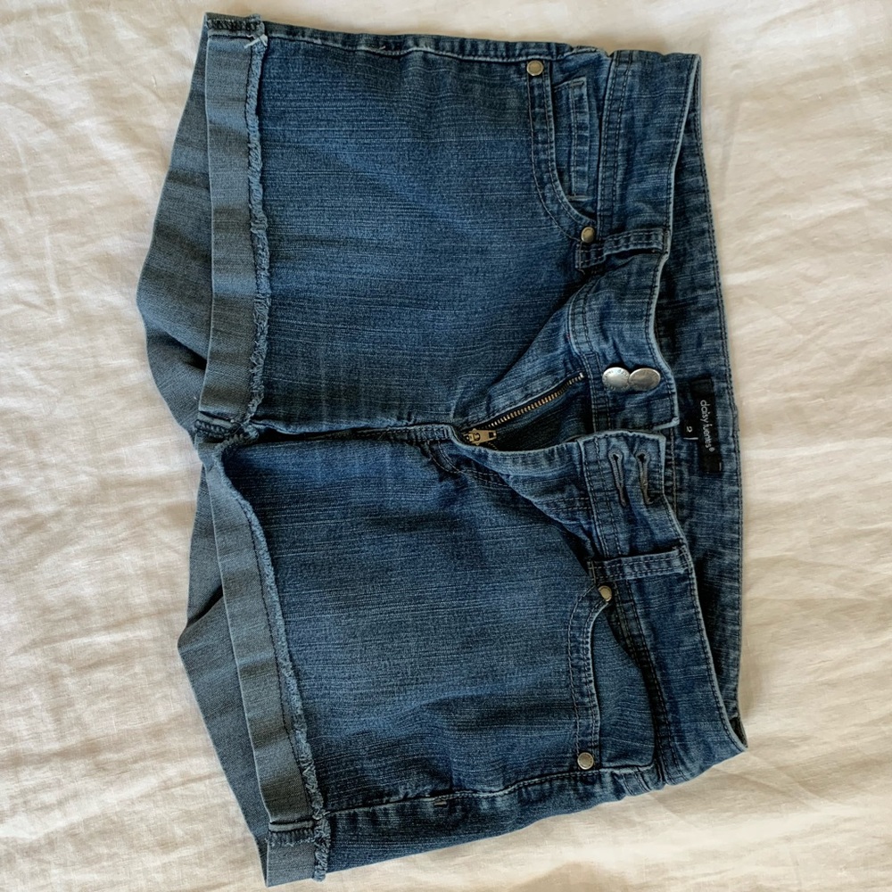 Super cute jean shorts